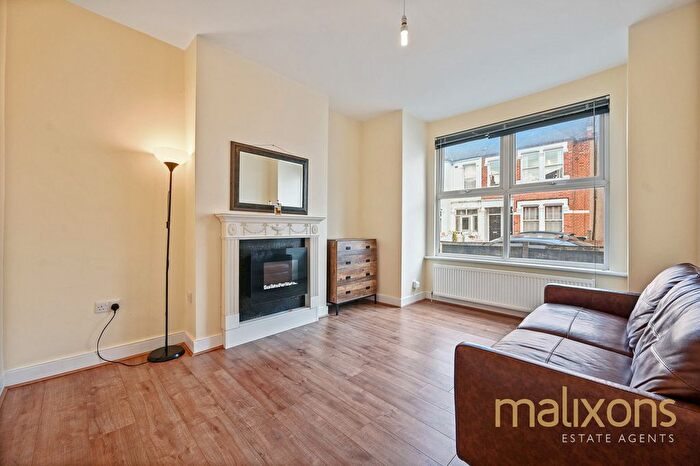 2 Bedroom Maisonette To Rent In Nutwell Street, London, SW17