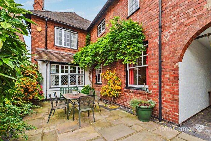 4 Bedroom Detached House For Sale In Scalpcliffe Road, Burton-on-Trent, DE15