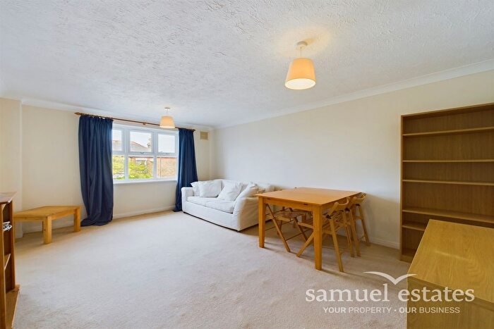 1 Bedroom Flat To Rent In Peregrine Court, Streatham, SW16