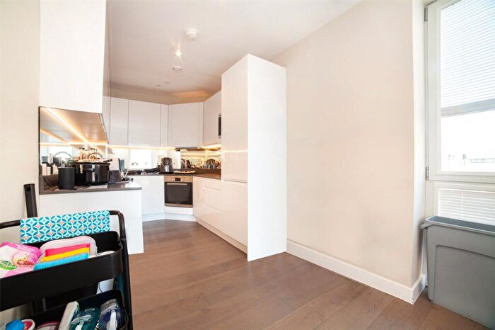 2 Bedroom Apartment To Rent In High Street, Bromley, BR1