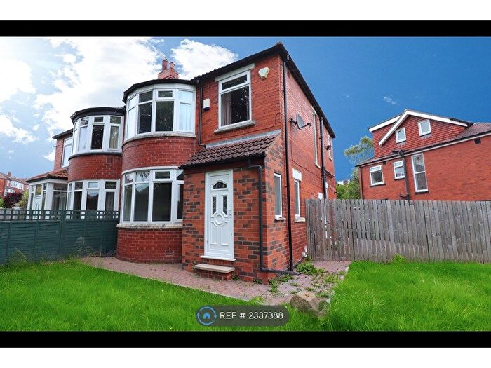 3 Bedroom Semi-Detached House To Rent In Kedleston Road, Leeds, LS8