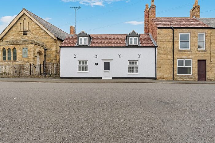 2 Bedroom Cottage For Sale In Bridge Street, Deeping St. James, Peterborough, PE6