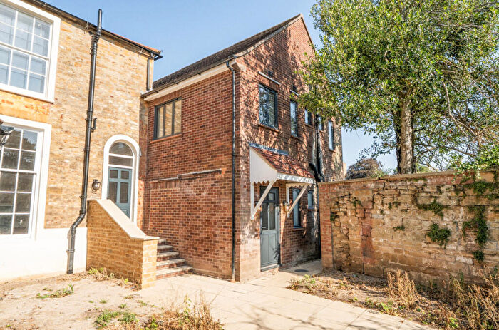 1 Bedroom Apartment To Rent In Princes Street, Yeovil, BA20