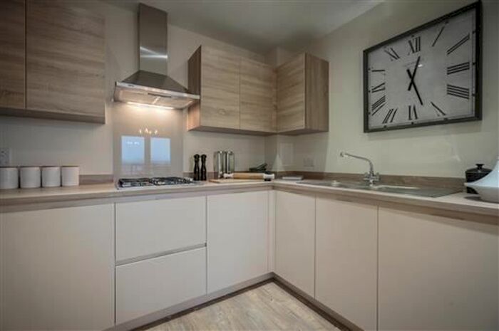 2 Bedroom Flat To Rent In Sackett Road, Barking, IG11