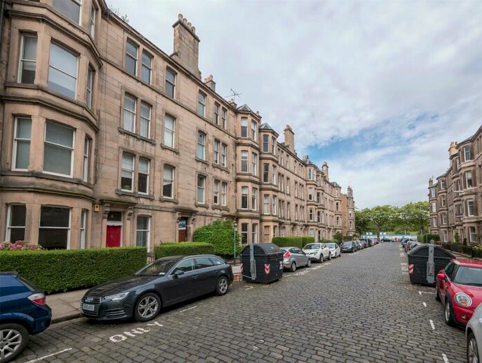 2 Bedroom Flat To Rent In Comely Bank Place, Edinburgh, EH4