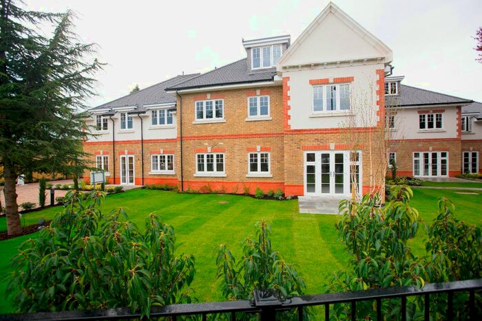 2 Bedroom Flat To Rent In Cookham Road, Maidenhead, SL6