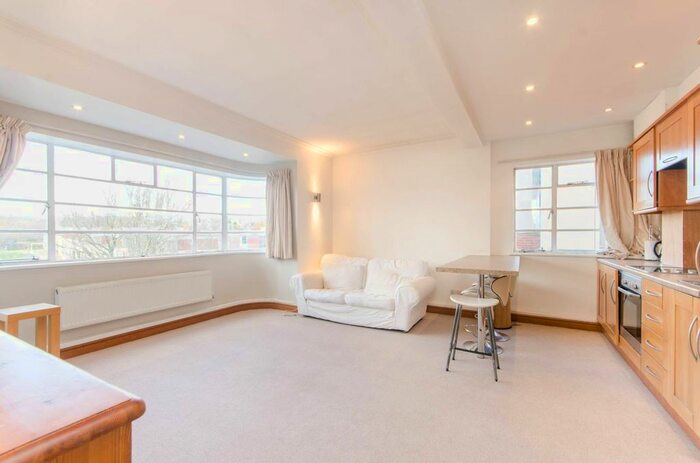 1 Bedroom Flat To Rent In Oman Avenue, Cricklewood, London, NW2