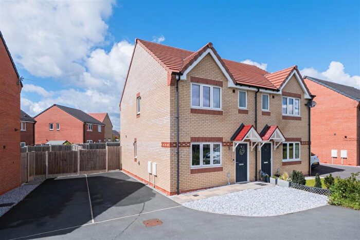 3 Bedroom Semi-Detached House For Sale In Florence Way, Winsford, CW7