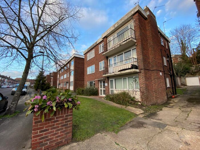 1 Bedroom Apartment To Rent In Woodside Court, Woodside Road, SO17