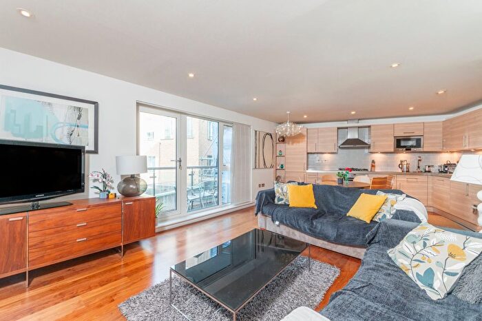 2 Bedroom Flat To Rent In Clerkenwell Road, The Barbican, EC1M