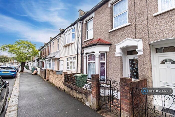 3 Bedroom Terraced House To Rent In Selby Road, London, E13