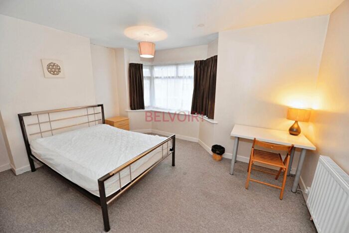 1 Bedroom Flat To Rent In English Road, Southampton, SO15