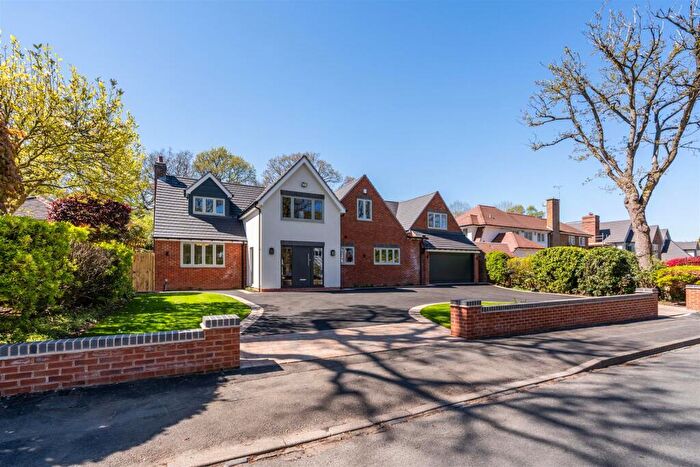 5 Bedroom Detached House For Sale In Woodside Way, Solihull, B91
