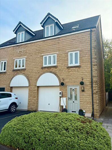 3 Bedroom Semi-Detached House For Sale In Springdale, Buxton, SK17