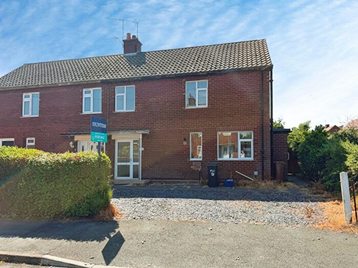 3 Bedroom Semi Detached House For Sale In Kynaston Drive, Saltney Ferry, Chester, CH4