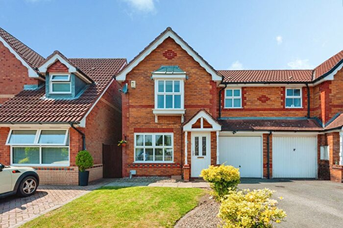 3 Bedroom Semi-Detached House For Sale In Hadleigh Close, Great Sankey, Warrington, Cheshire, WA5