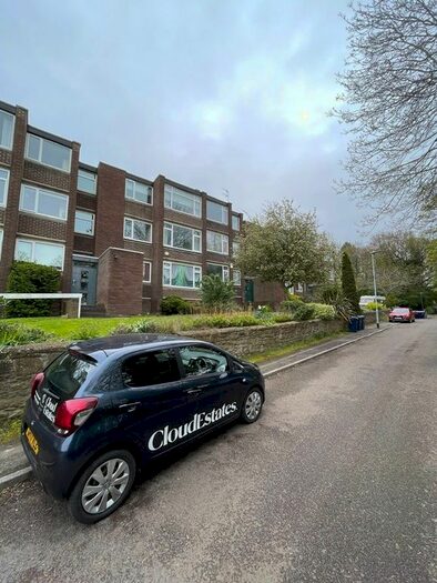 2 Bedroom Flat To Rent In Glenside Court, Breckenbeds Road, Gateshead, NE9