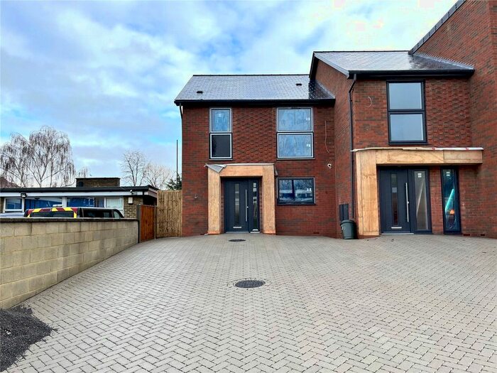 3 Bedroom Semi-Detached House To Rent In Old Perry Street, Gravesend, Northfleet, DA11