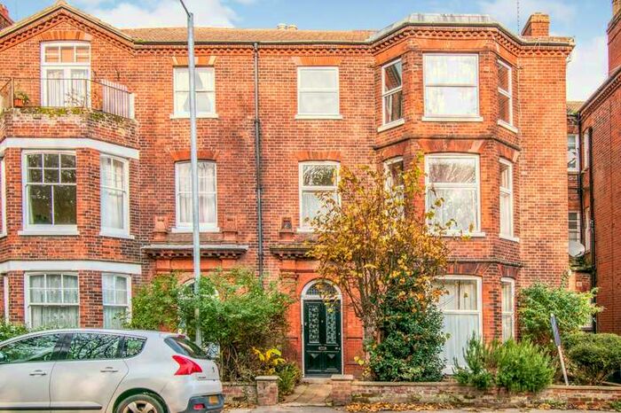 2 Bedroom Flat To Rent In North Parade, Lowestoft, NR32