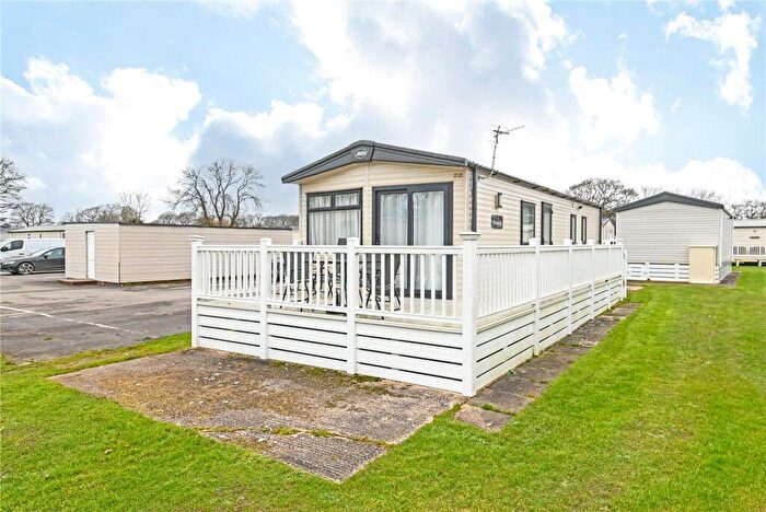 2 Bedroom Park Home For Sale In Rowan, Hoburne Bashley Holiday Park, New Milton, BH25