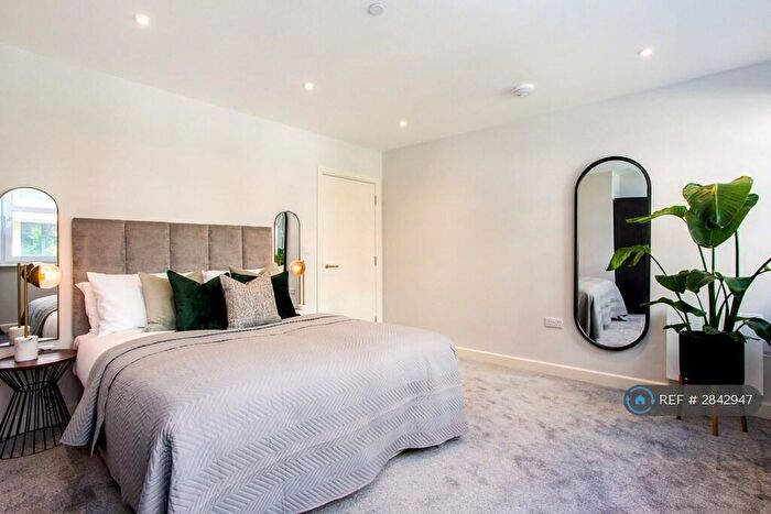 2 Bedroom Flat To Rent In Richmond House, Bournemouth, BH2