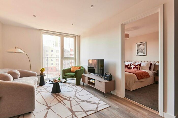 2 Bedroom Apartment To Rent In The Castings, Heyrod Street, Manchester, Greater Manchester, M1