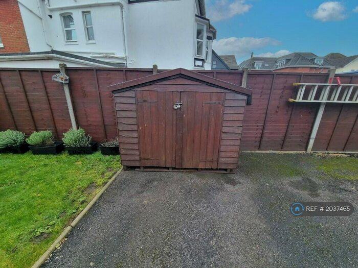 2 Bedroom Flat To Rent In Cecil House, Bournemouth, BH5