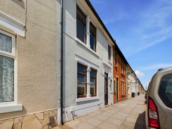 2 Bedroom Terraced House To Rent In Westover Road, Portsmouth, PO3