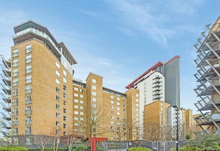 1 Bedroom Apartment To Rent In Seacon Tower, Hutchin Street, Canary Wharf, South Quay, London, E14
