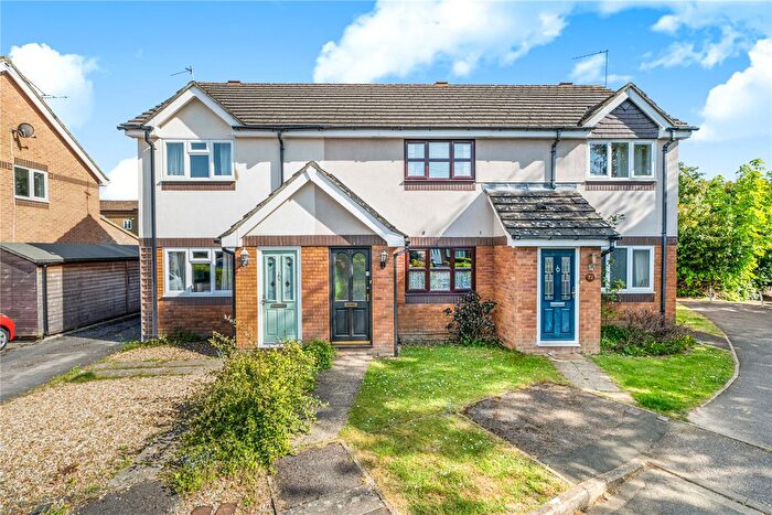 2 Bedroom Terraced House For Sale In Knaphill, Woking, Surrey, GU21