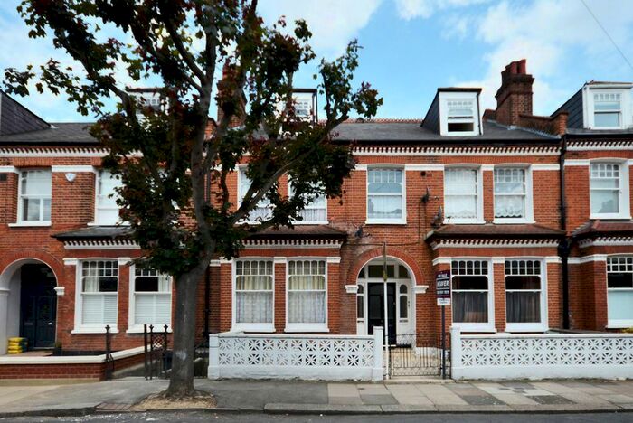 2 Bedroom Mobile/park Home To Rent In Huron Road, Heaver Estate, London, SW17