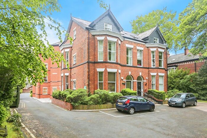 2 Bedroom Flat For Sale In Thornbank Lodge, Heaton Moor Road, Heaton Moor, Stockport, SK4