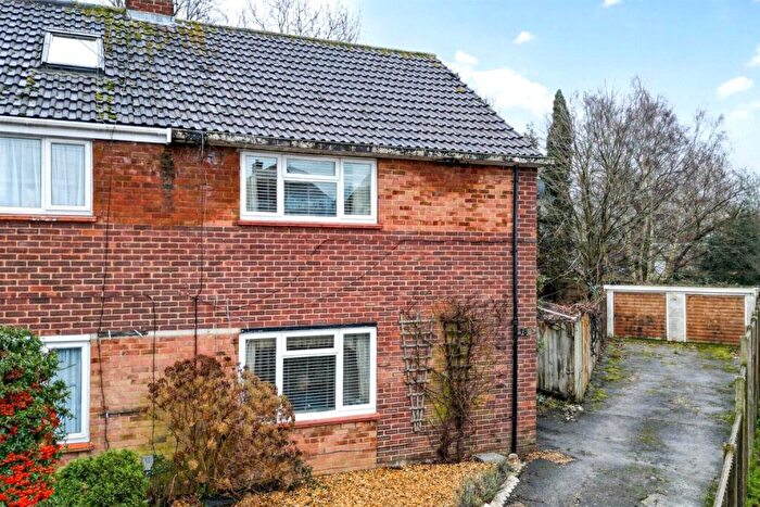 3 Bedroom Semi Detached House For Sale In Northcote Road, Farnborough, Hampshire, GU14