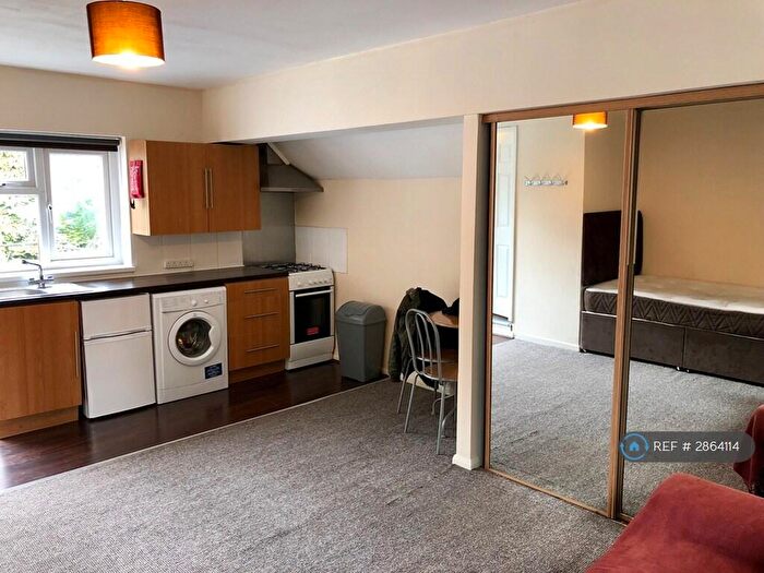 Studio To Rent In Room A, Birmingham, B5