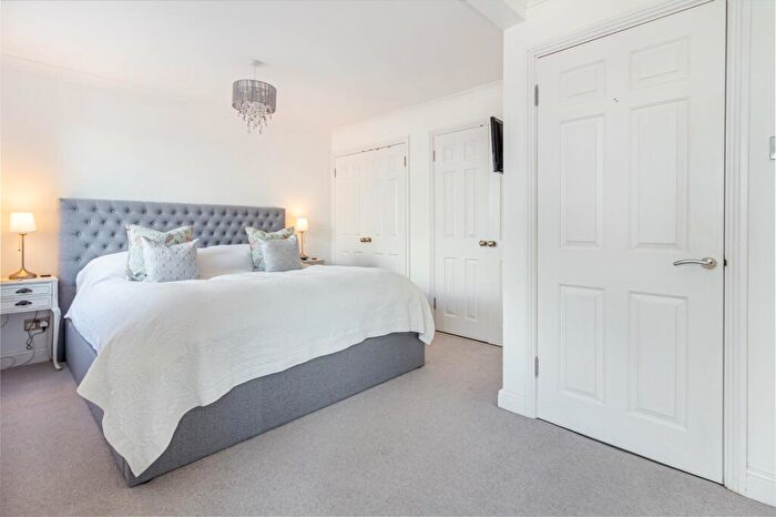 3 Bedroom Terraced House For Sale In Harbour View, Tewkesbury, Tewkesbury, GL20
