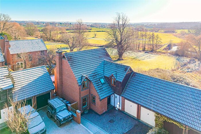 4 Bedroom Detached House For Sale In Cedar Close, Worton, Devizes, Wiltshire, SN10