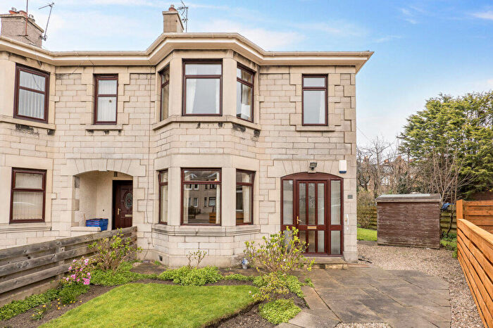 3 Bedroom Semi Detached House For Sale In Rosslyn Terrace, Pilrig, Edinburgh, EH6