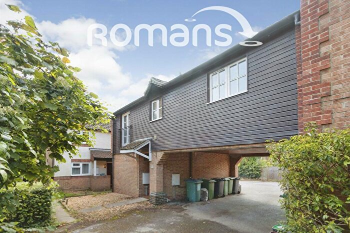 2 Bedroom Flat To Rent In Gander Drive, RG24