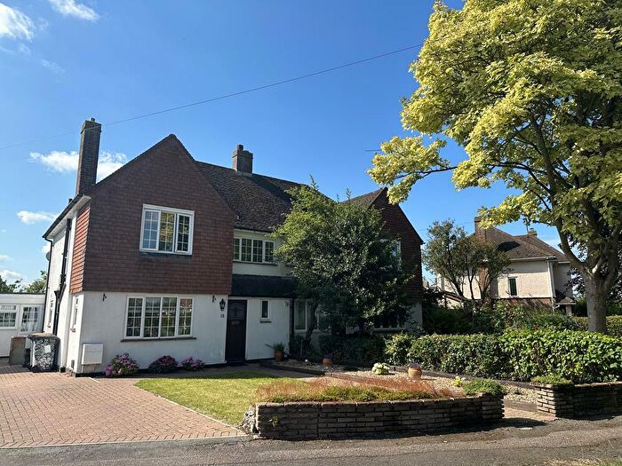 4 Bedroom Property To Rent In Poplar Avenue, Bedford, MK41