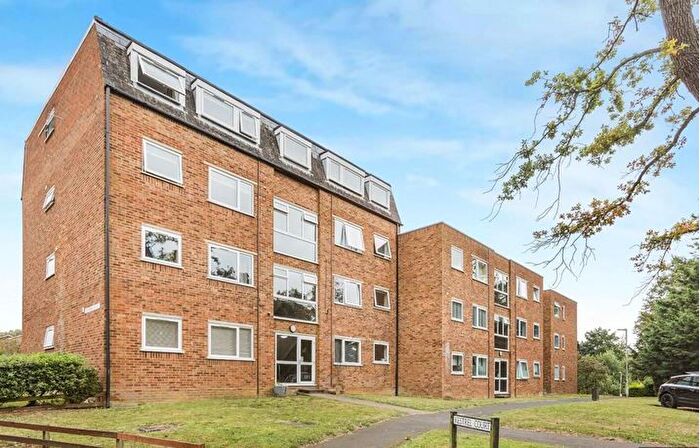 2 Bedroom Flat To Rent In Kestrel Court, Ware, SG12