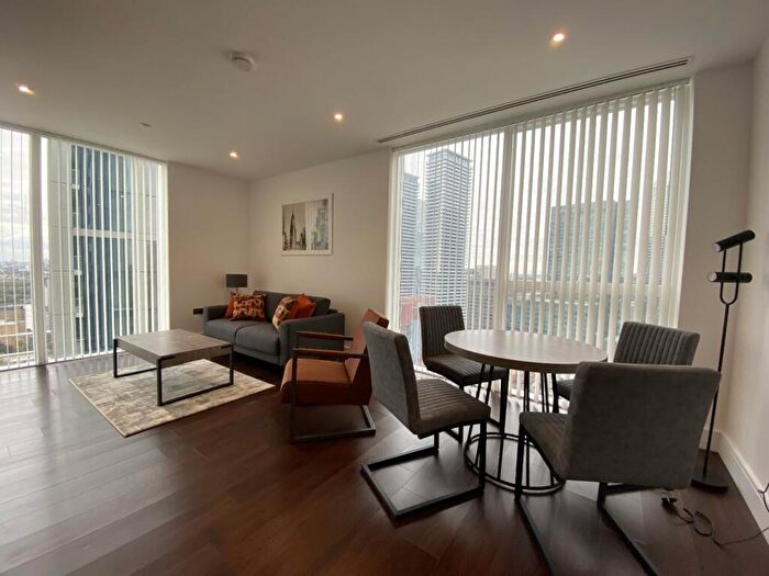 2 Bedroom Flat To Rent In Maine Tower, Harbour Way, E14