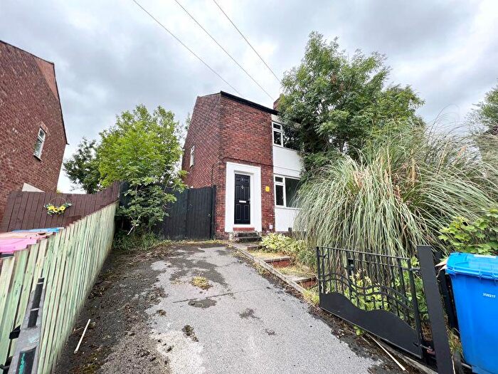 2 Bedroom Semi-Detached House To Rent In Greenwood Avenue, Manchester, M27