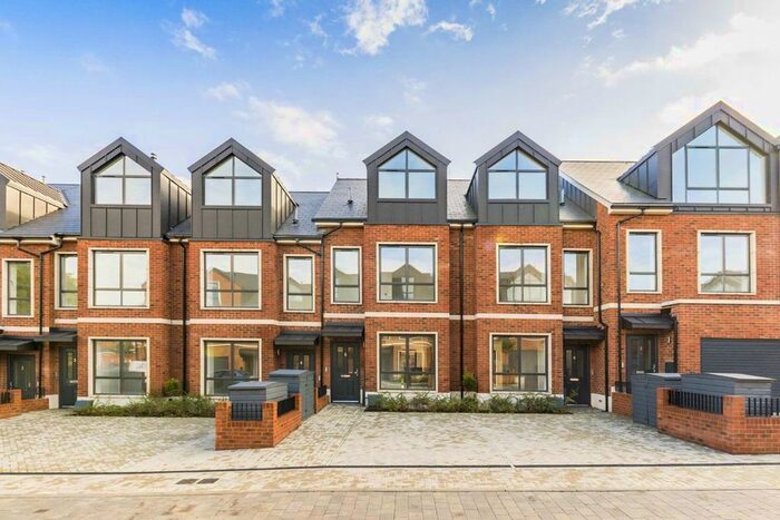 3 Bedroom Terraced House To Rent In Harlow Gardens, Kingston Upon Thames, KT1