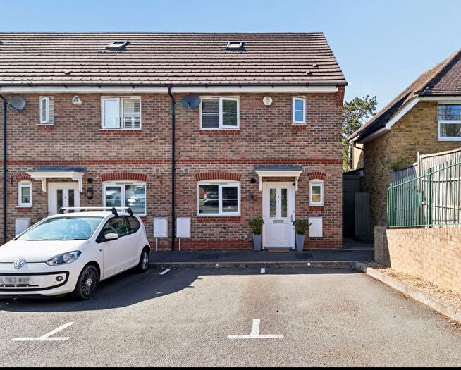 3 Bedroom End Of Terrace House For Sale In Quickley Lane, Chorleywood, WD3