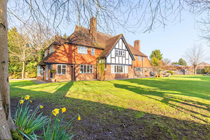 5 Bedroom Detached House For Sale In Conford Drive, Shalford, GU4