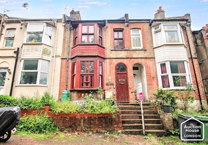 3 Bedroom Detached House For Sale In Hurrell Road, Hastings, East Sussex, TN34