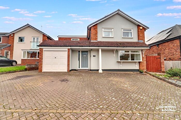 4 Bedroom Detached House For Sale In Fallowfield Road, Walsall, WS5