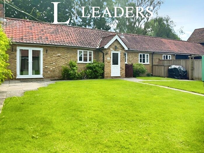 2 Bedroom Bungalow To Rent In Eastwick Village, CM20