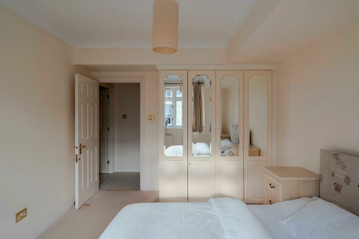 1 Bedroom Flat To Rent In Pemberton House, East Harding Street, Londo, EC4A