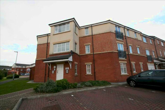 2 Bedroom Flat To Rent In Redgrave Close, St James Village, Gateshead, NE8